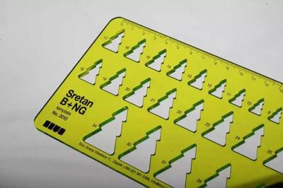 不听话的孩子会被发什么“卡”？欧洲百年贺卡明信片历史特展揭示的平面设计奥秘